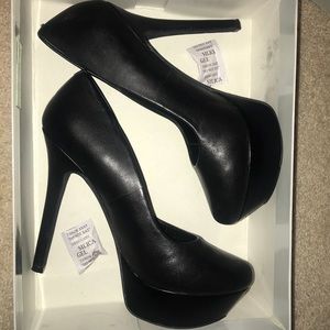 Jessica Simpson platform pump heels